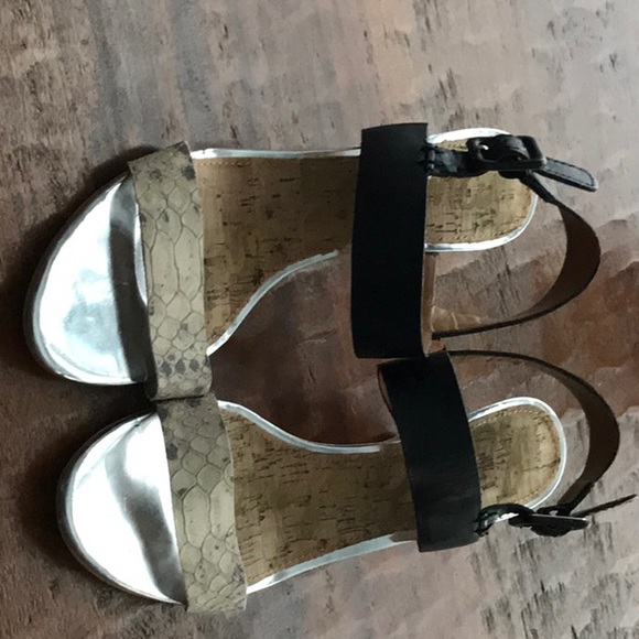 Shoes - Picture 1 of 5